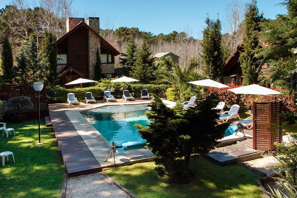 Cabanas Del Bosque Balneario Mar Azul Exteriör bild