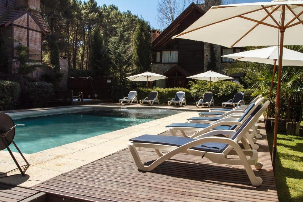 Cabanas Del Bosque Balneario Mar Azul Exteriör bild